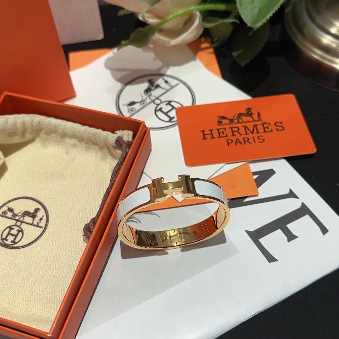 18K White Clic Hermes Bracelet