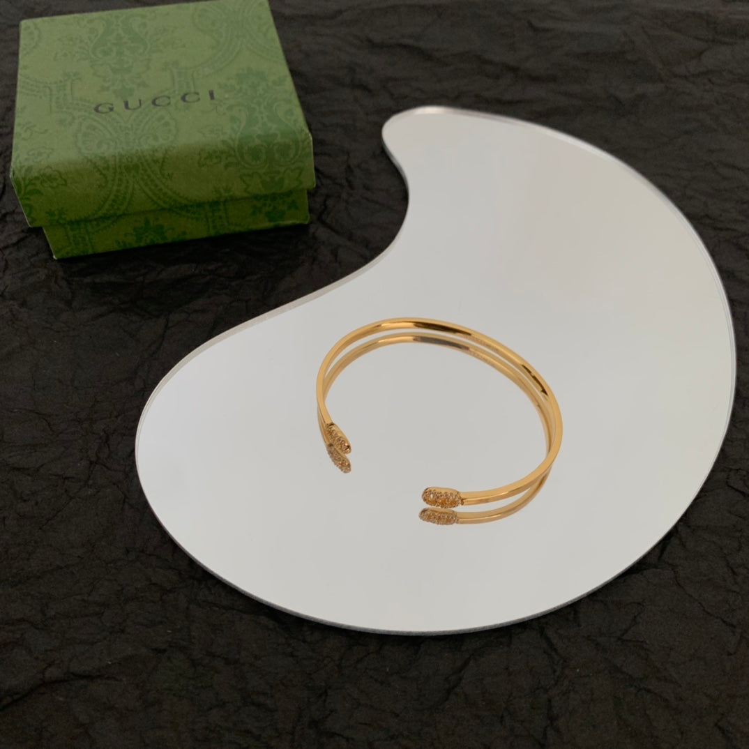 18K Double Gucci Running Diamond Cuff Bracelet