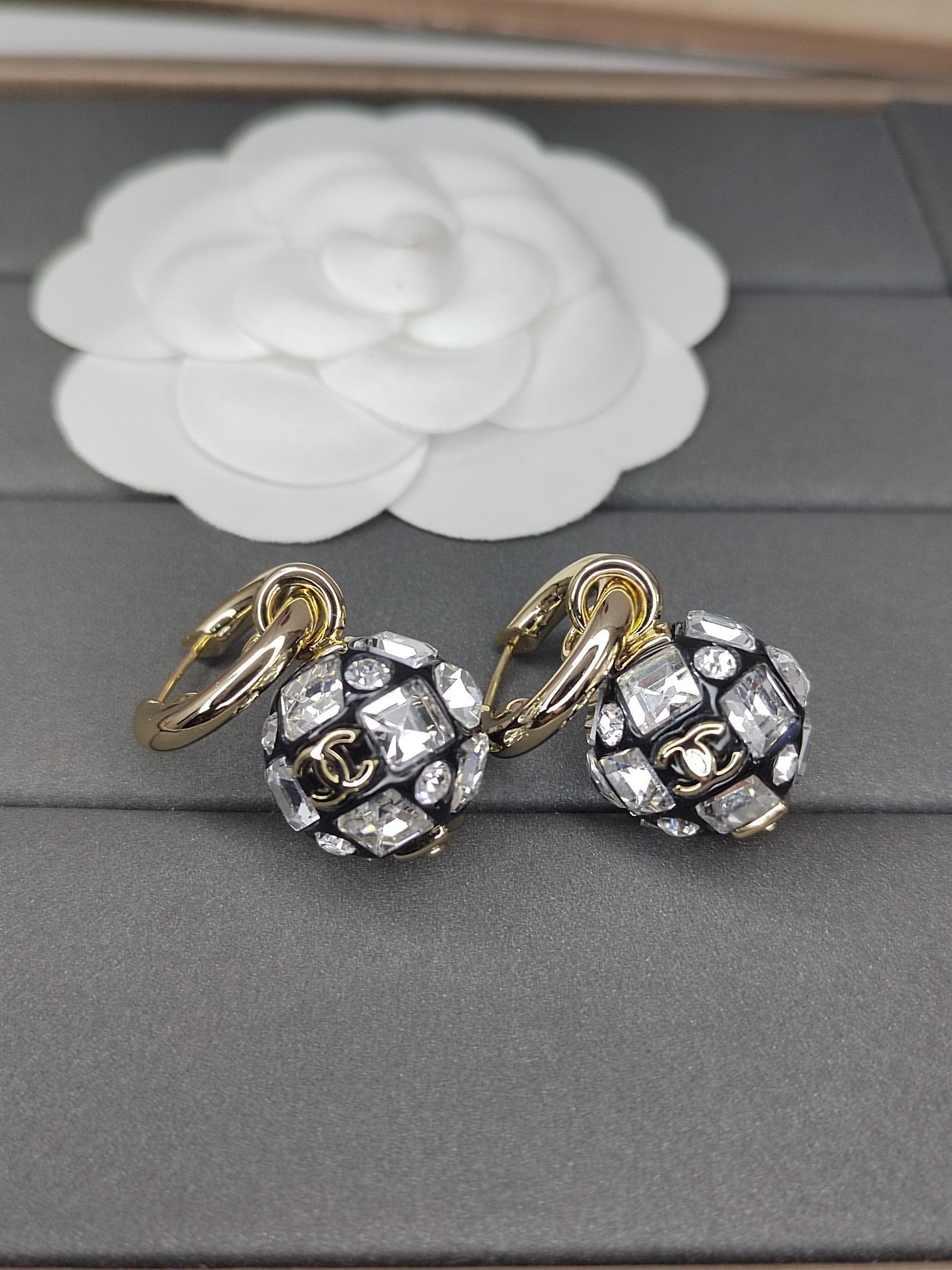18K  Chanel Ball Crystals Earrings